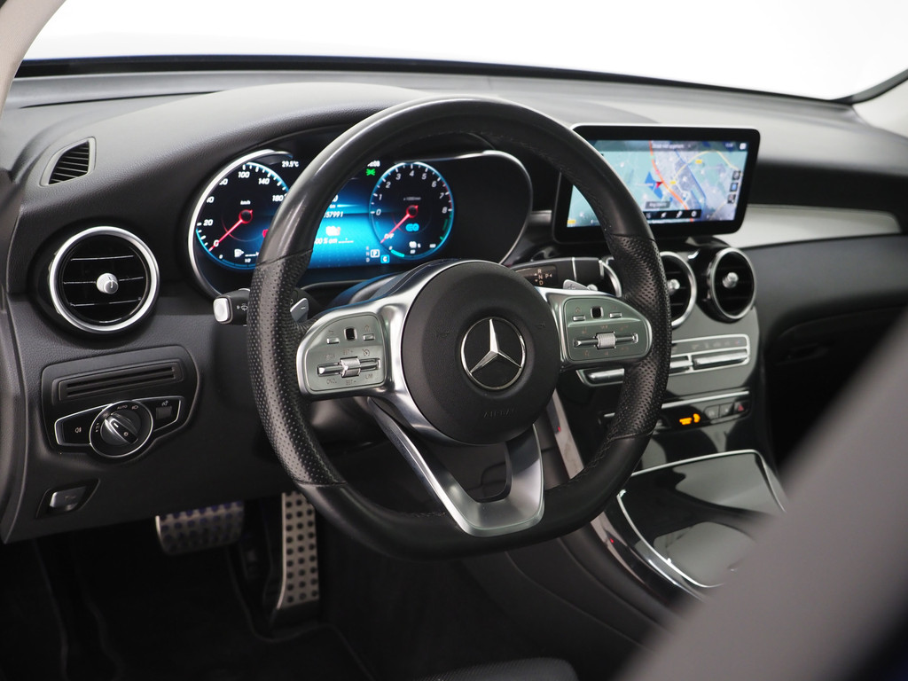 Mercedes-Benz GLC 300e 4MATIC Premium Plus 61
