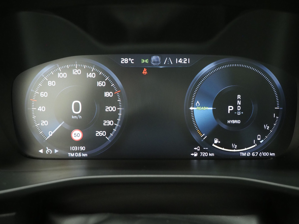 Volvo XC40 1.5 T5 Recharge R-Design 25