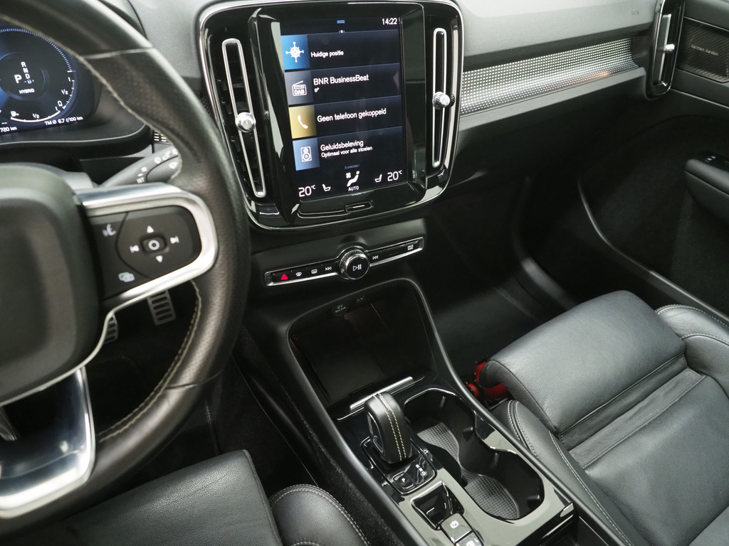 Volvo XC40 1.5 T5 Recharge R-Design 34