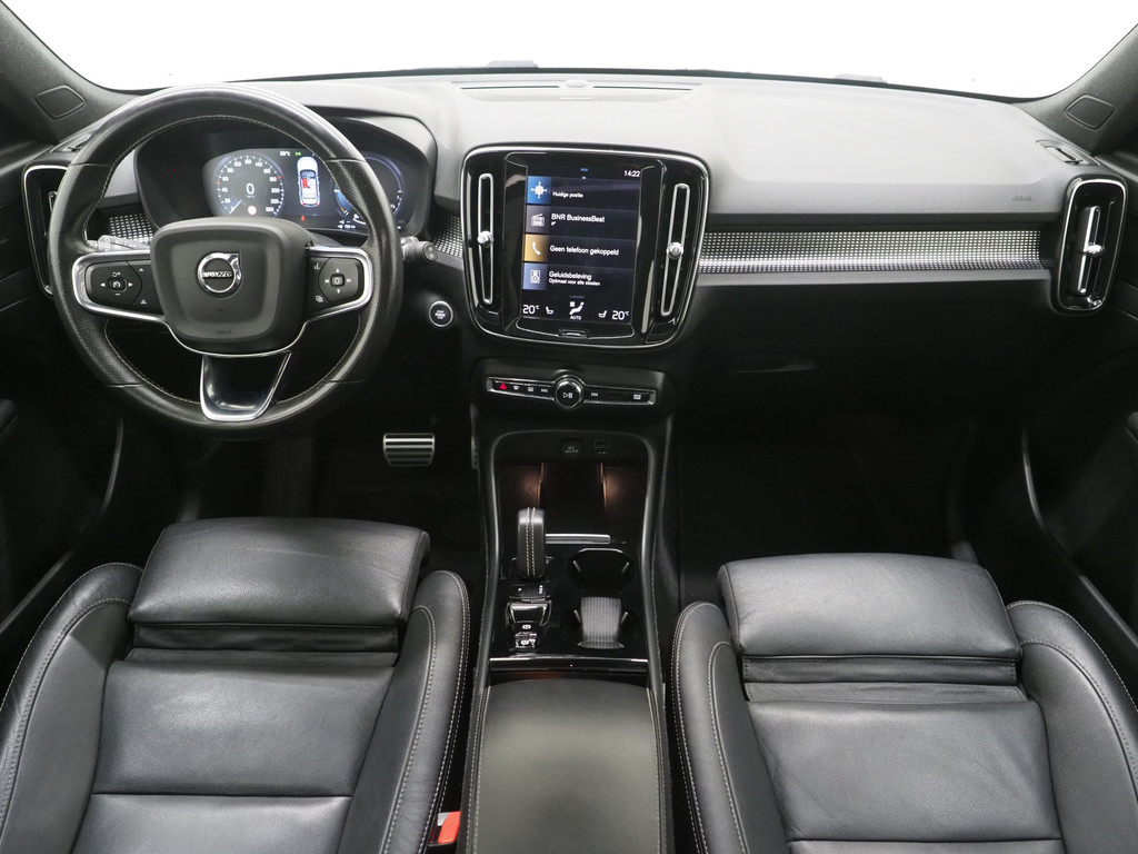 Volvo XC40 1.5 T5 Recharge R-Design 4