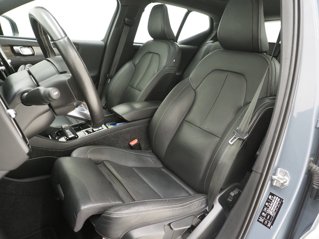 Volvo XC40 1.5 T5 Recharge R-Design 45