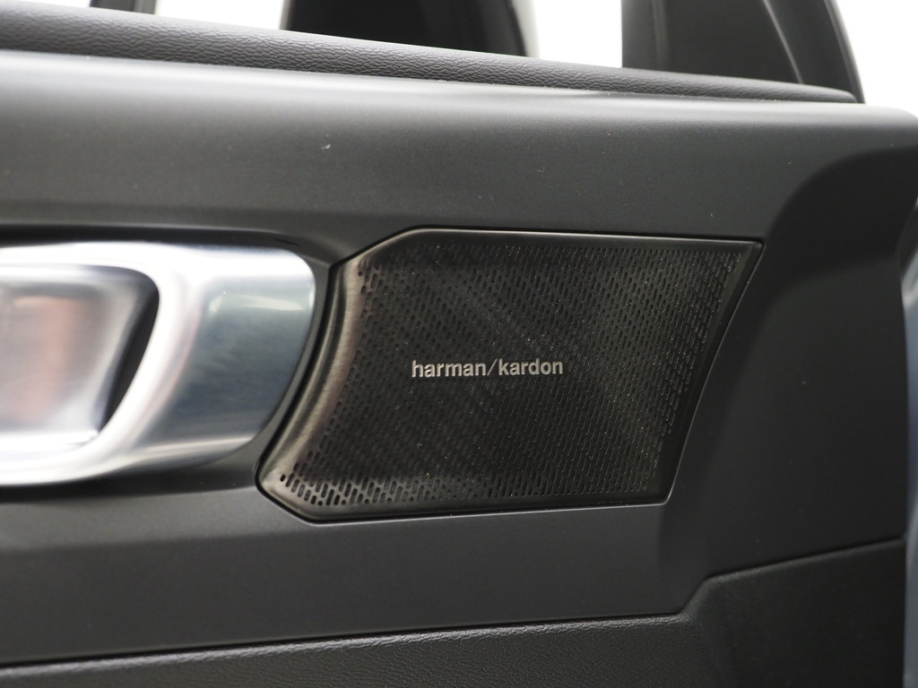 Volvo XC40 1.5 T5 Recharge R-Design 60