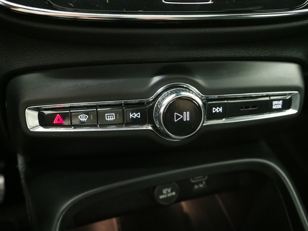 Volvo XC40 1.5 T5 Recharge R-Design 74