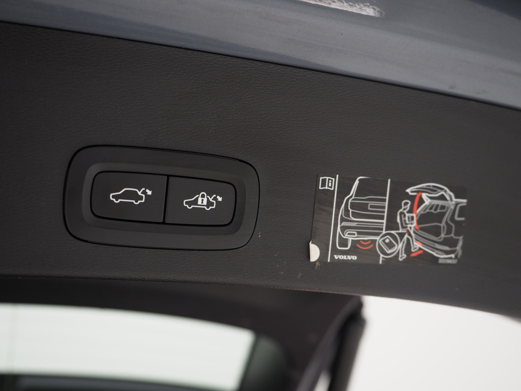 Volvo XC40 1.5 T5 Recharge R-Design 81