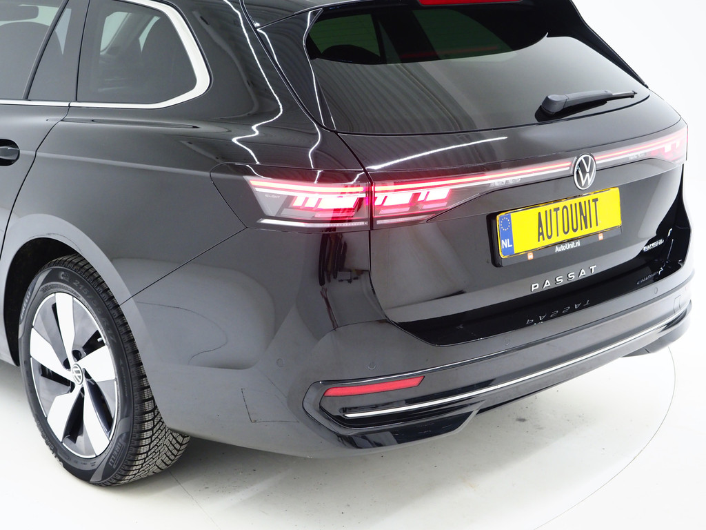 Volkswagen Passat Variant 1.5 eHybrid Elegance 62