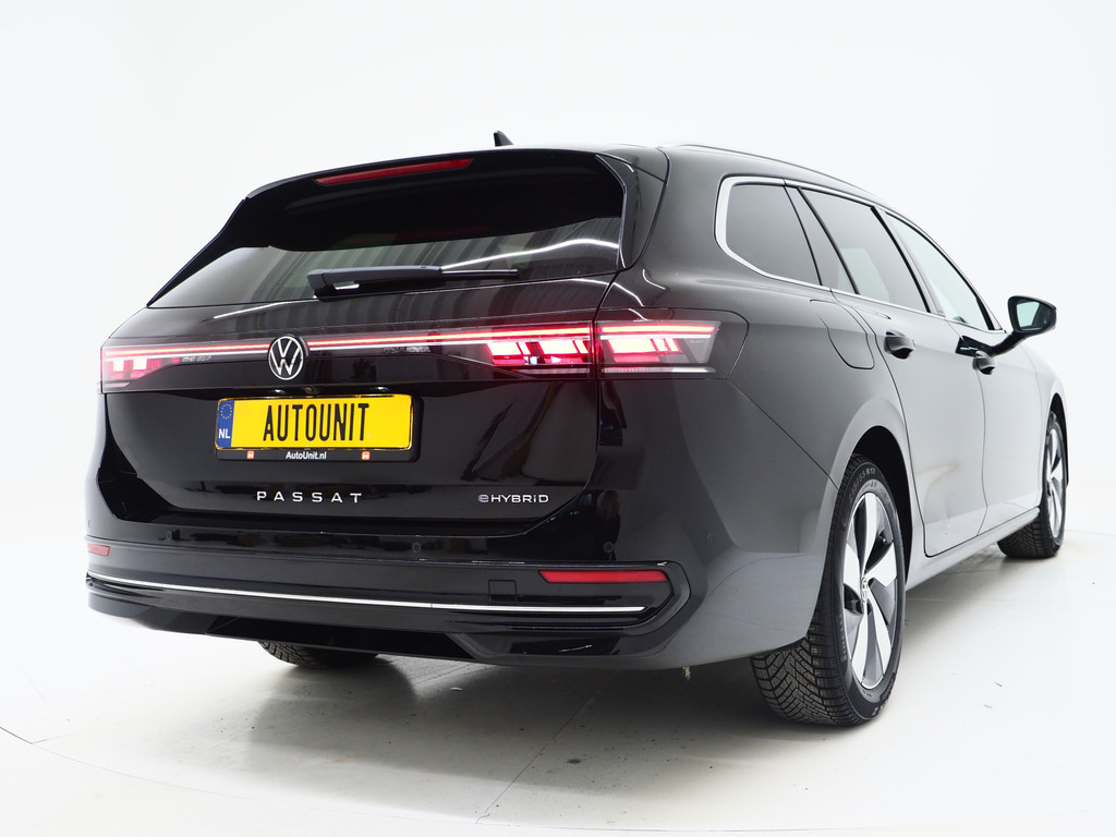 Volkswagen Passat Variant 1.5 eHybrid Elegance 8