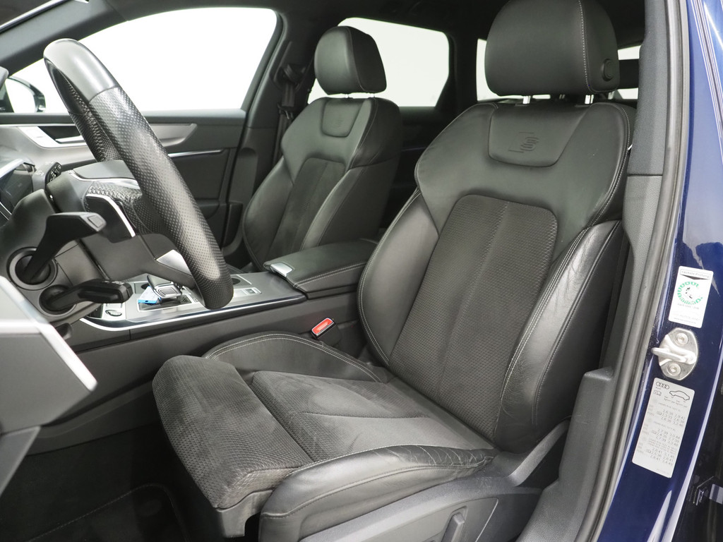 Audi A6 Avant 55 TFSI e quattro Competition Full Black 3