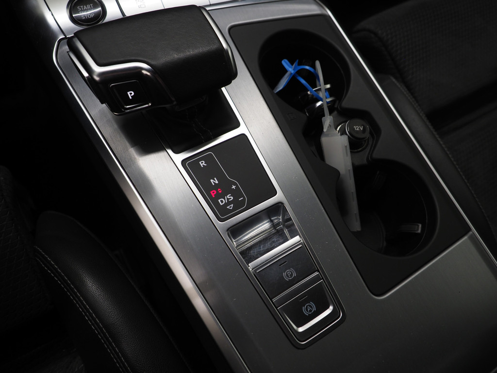 Audi A6 Avant 55 TFSI e quattro Competition Full Black 33