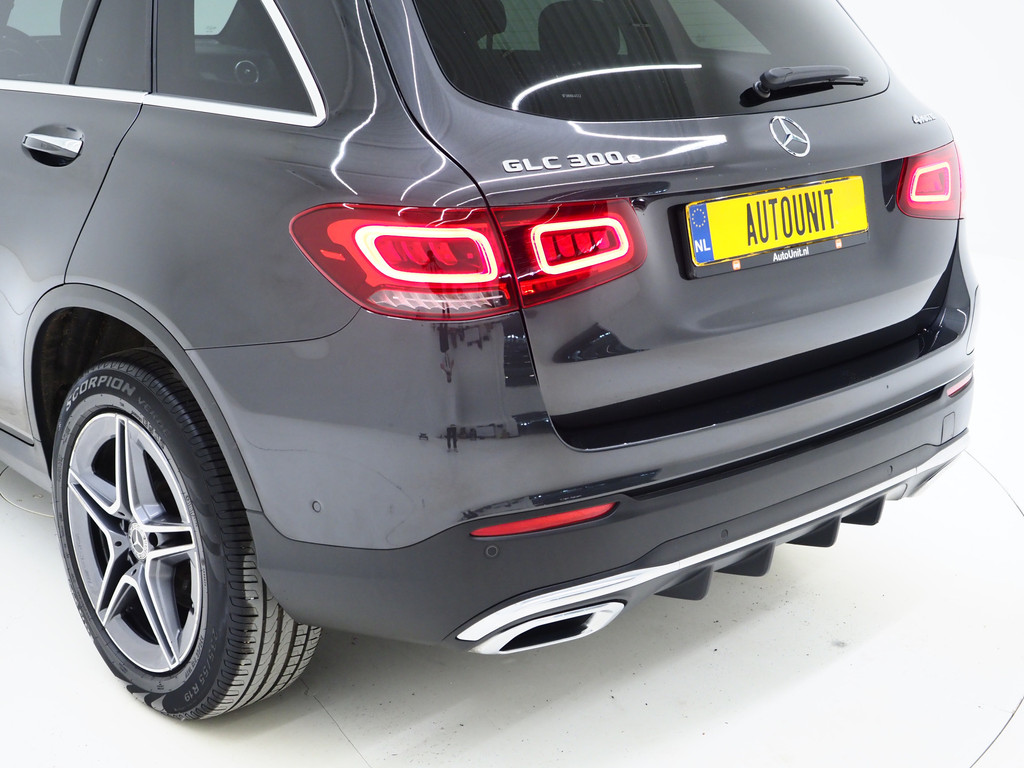 Mercedes-Benz GLC 300e 4MATIC AMG Manufaktur 12