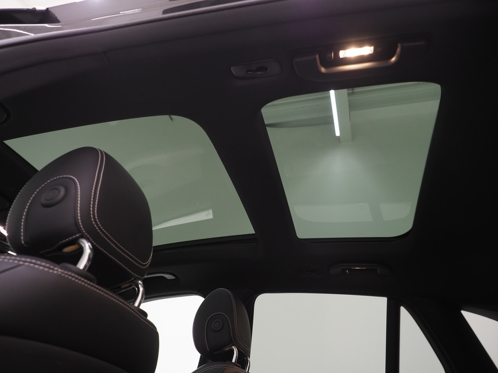 Mercedes-Benz GLC 300e 4MATIC AMG Manufaktur 38