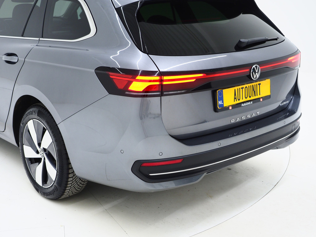 Volkswagen Passat Variant 1.5 eHybrid 204PK 13