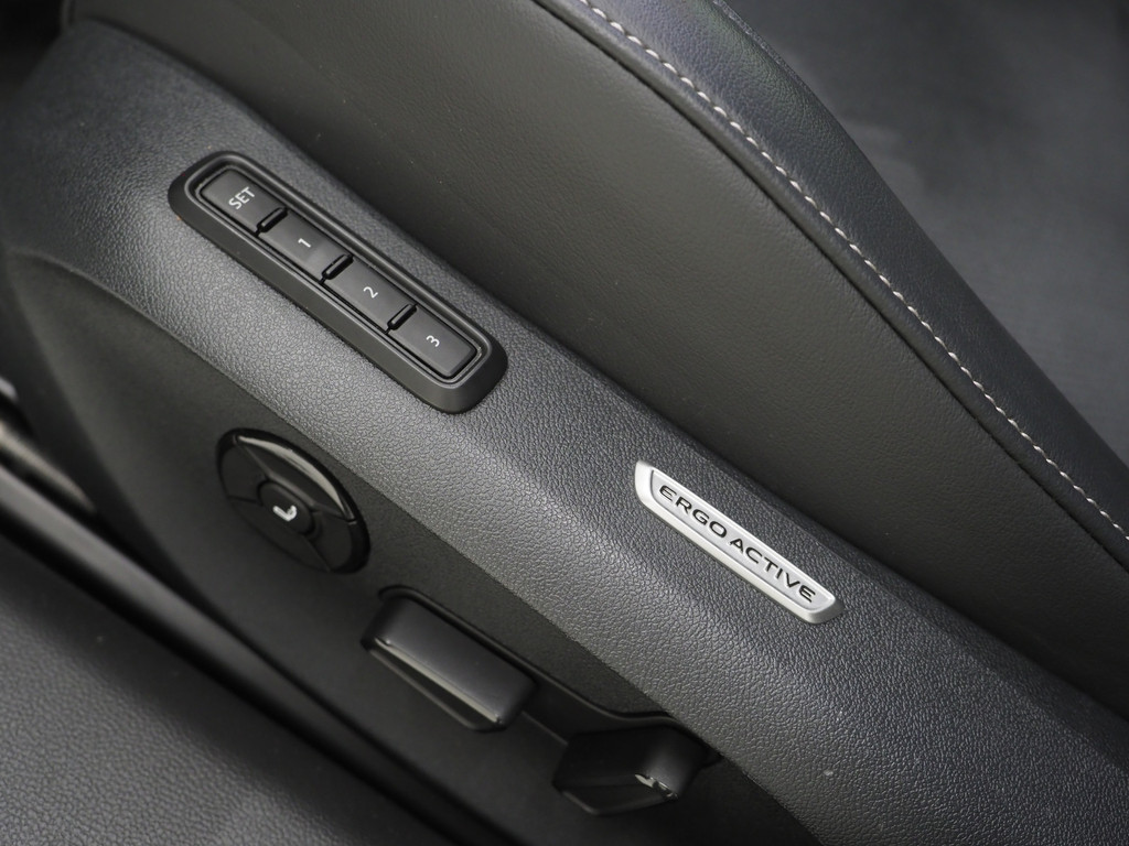 Volkswagen Passat Variant 1.5 eHybrid 204PK 20