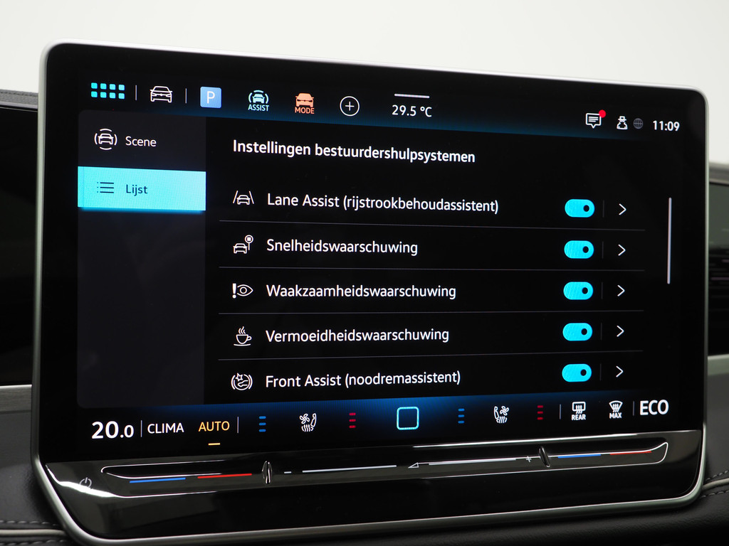 Volkswagen Passat Variant 1.5 eHybrid 204PK 31