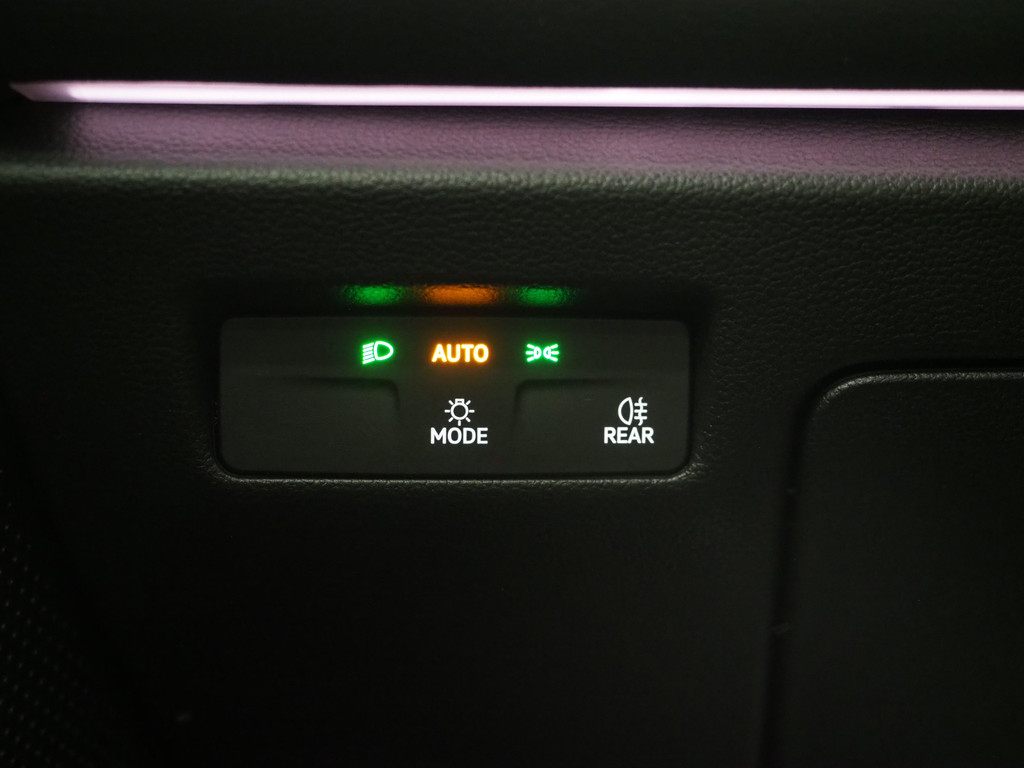 Volkswagen Passat Variant 1.5 eHybrid 204PK 66