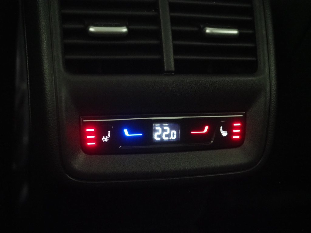 Volkswagen Passat Variant 1.5 eHybrid 204PK 83