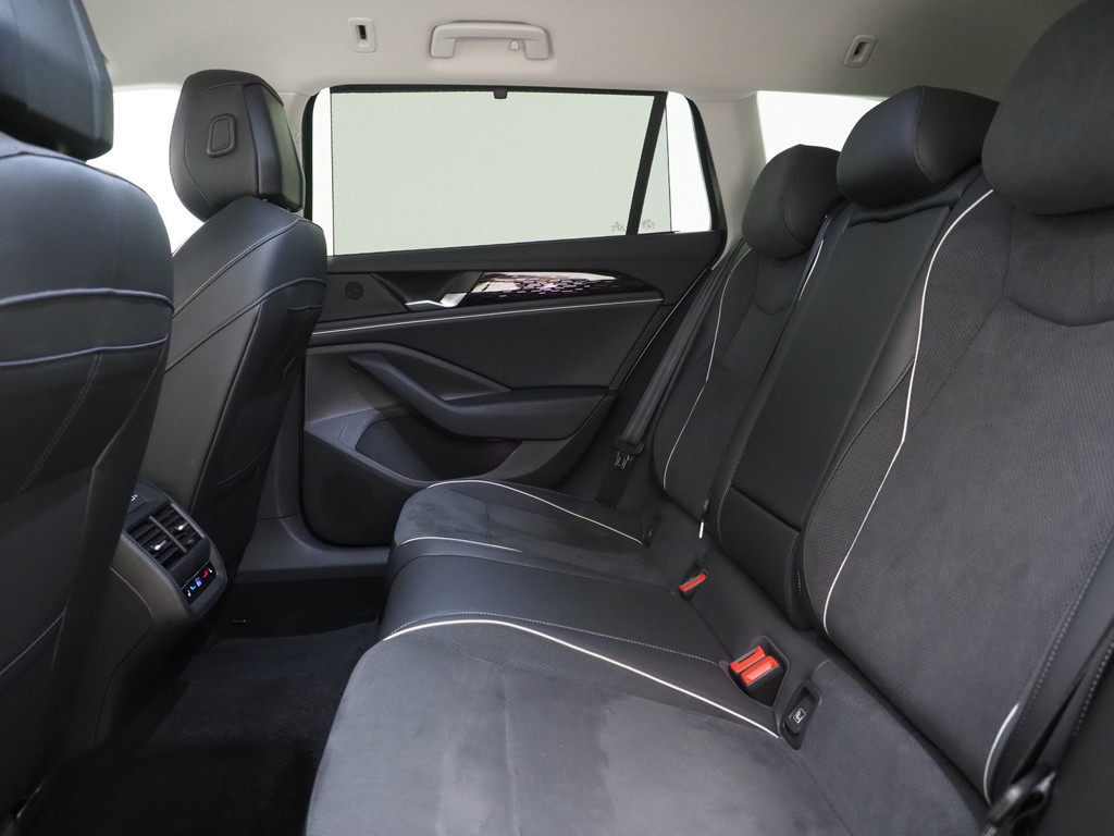 Volkswagen Passat Variant 1.5 eHybrid 204PK 85