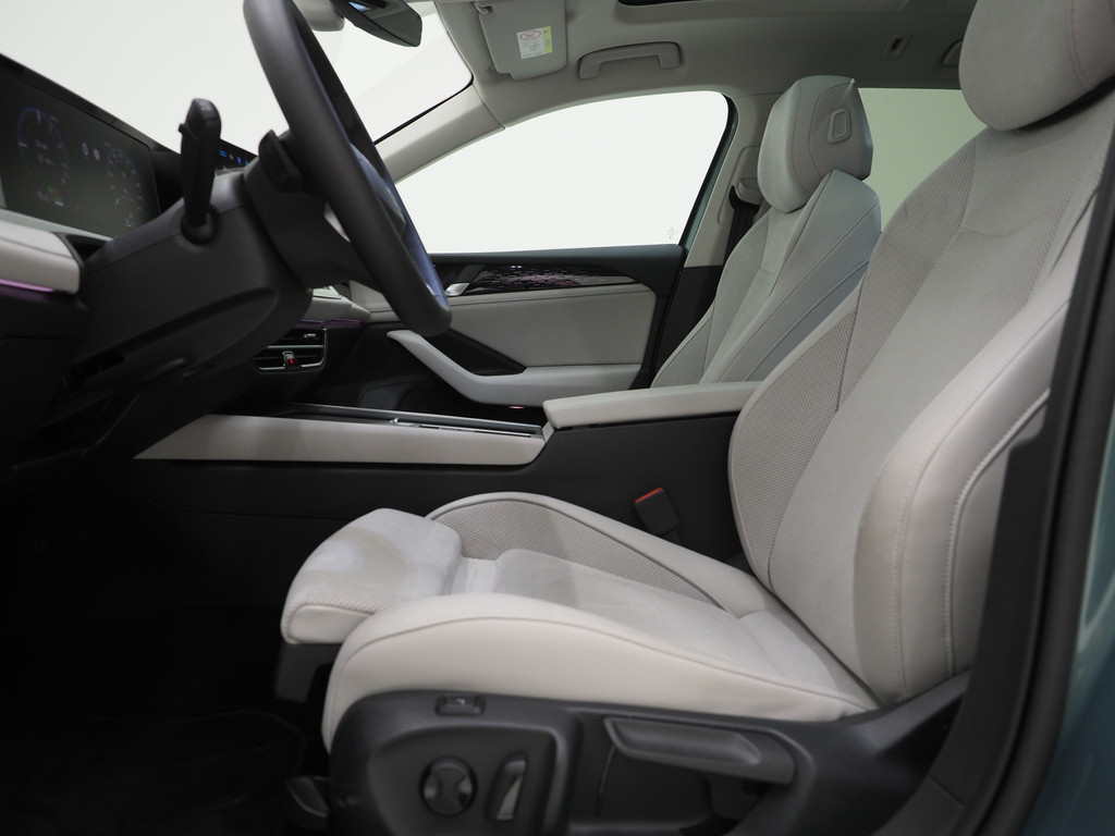 Volkswagen Passat Variant 1.5 eHybrid Elegance 13