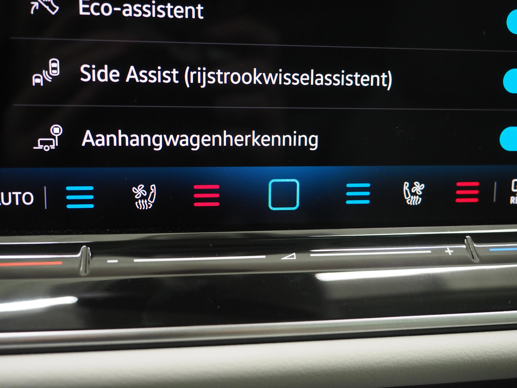 Volkswagen Passat Variant 1.5 eHybrid Elegance 27