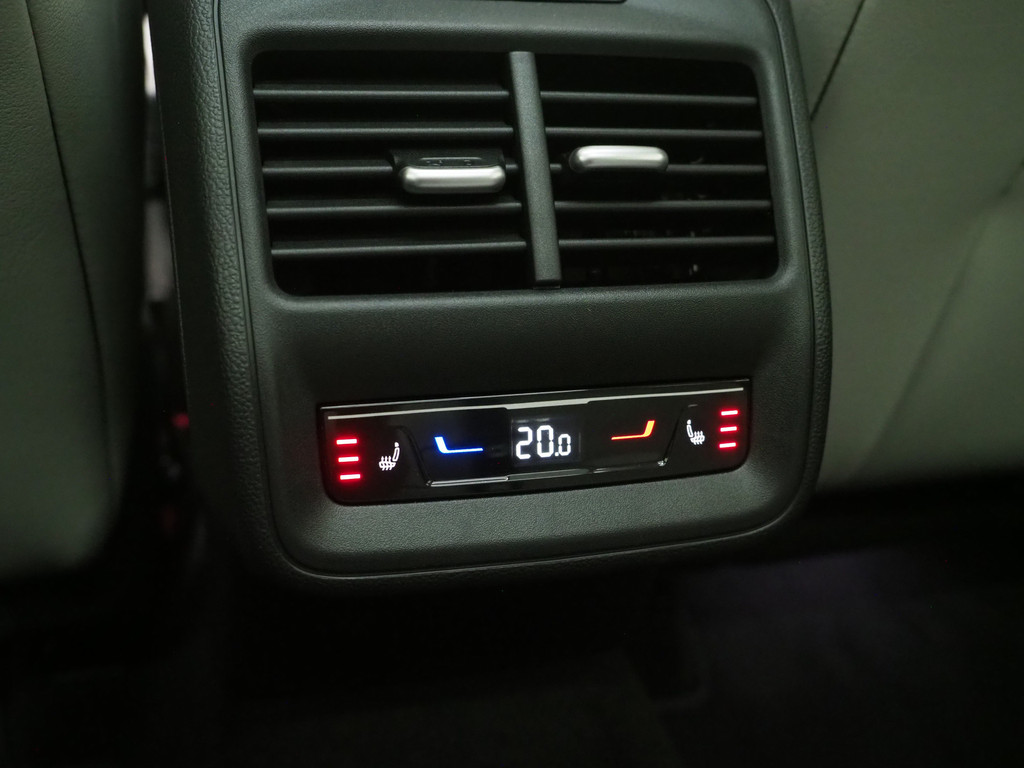 Volkswagen Passat Variant 1.5 eHybrid Elegance 34
