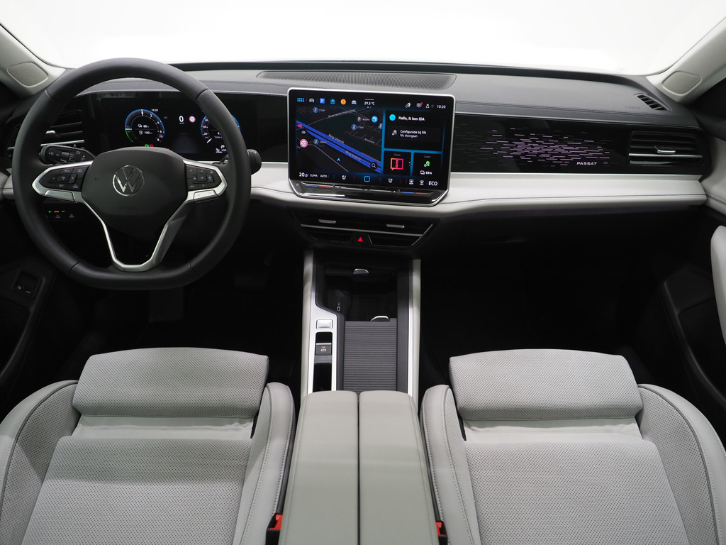 Volkswagen Passat Variant 1.5 eHybrid Elegance 35