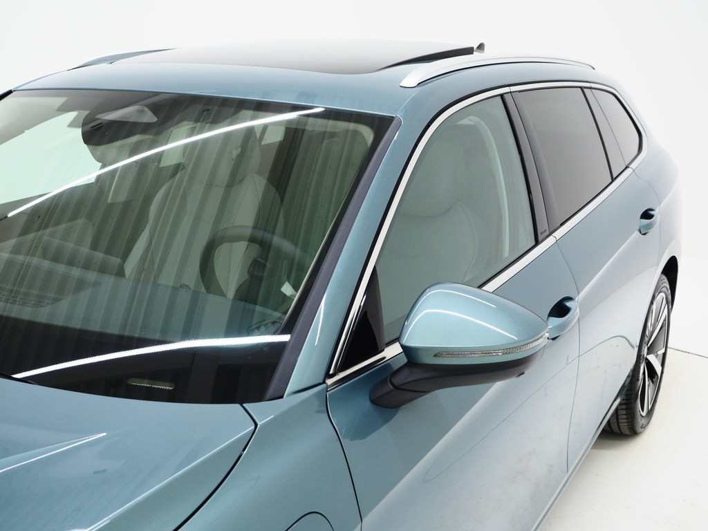 Volkswagen Passat Variant 1.5 eHybrid Elegance 47