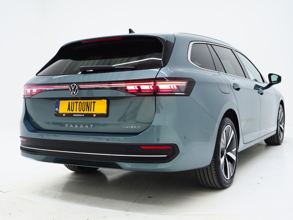 Volkswagen Passat Variant 1.5 eHybrid Elegance 8