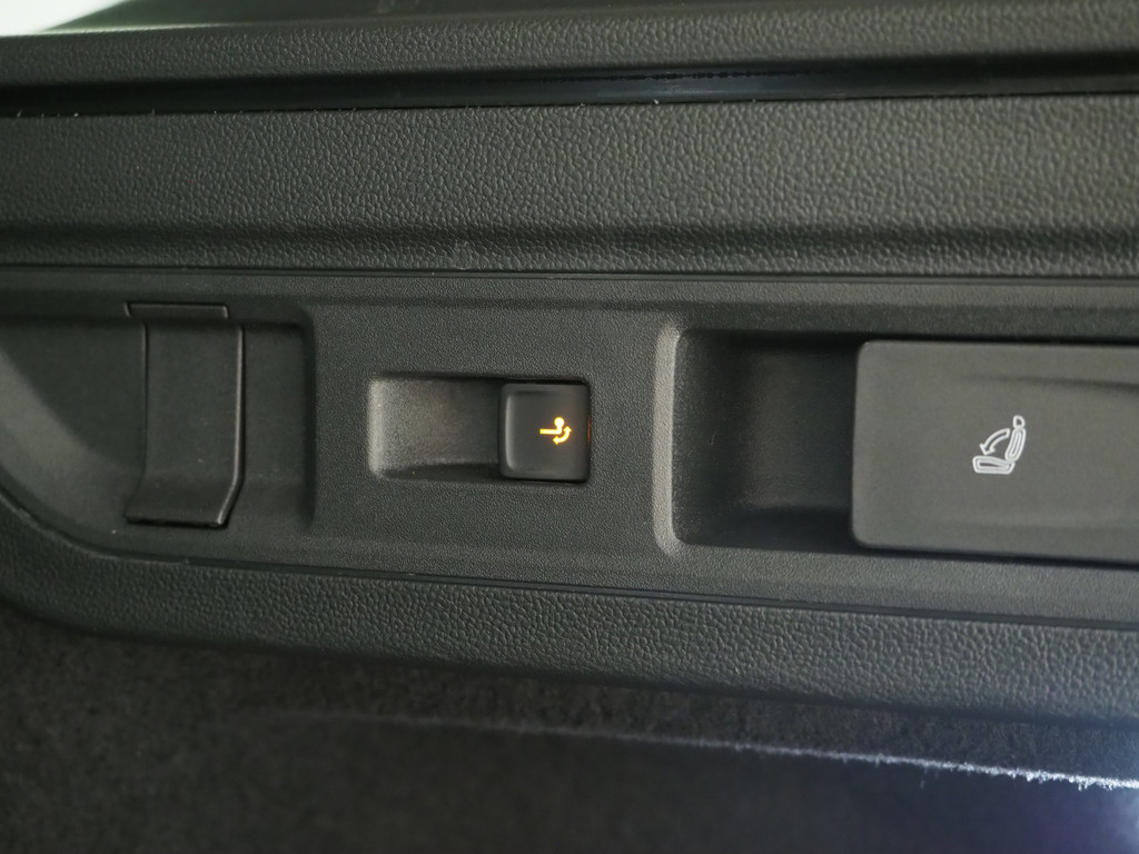 Volkswagen Passat Variant 1.5 eHybrid Elegance 87