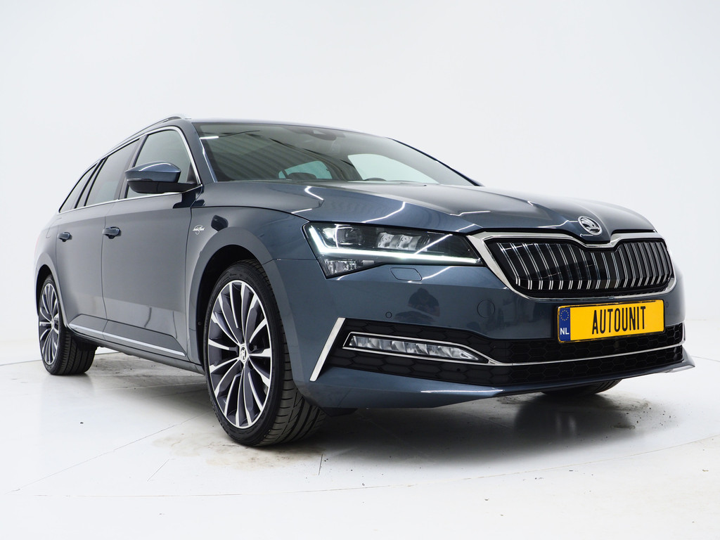 Škoda Superb Combi 1.4 TSI iV Laurin & Klement 10