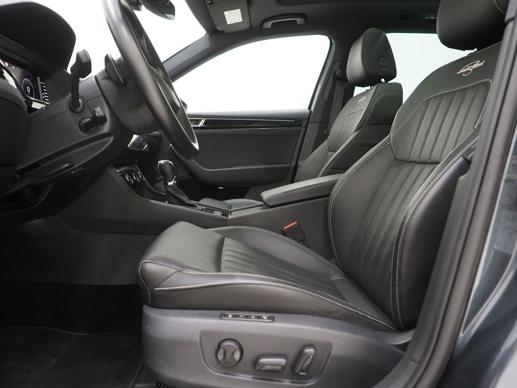 Škoda Superb Combi 1.4 TSI iV Laurin & Klement 16