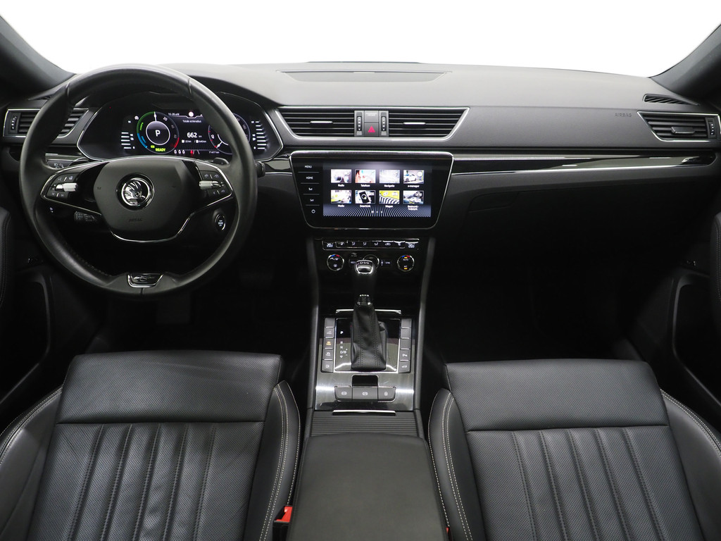 Škoda Superb Combi 1.4 TSI iV Laurin & Klement 4