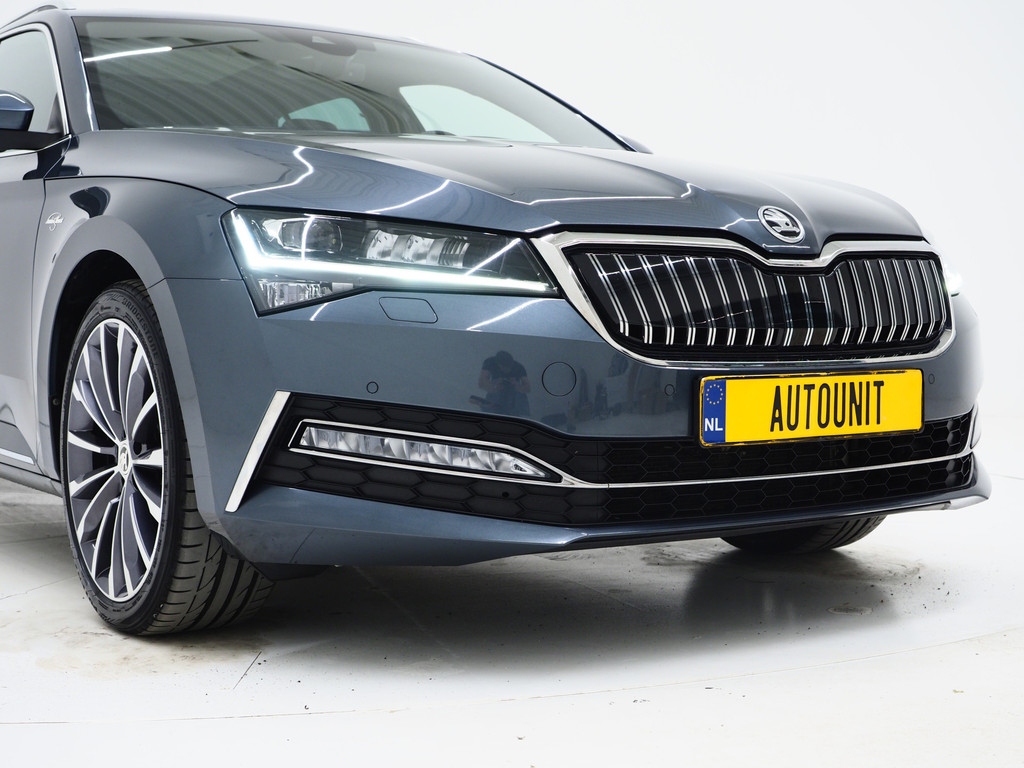 Škoda Superb Combi 1.4 TSI iV Laurin & Klement 57
