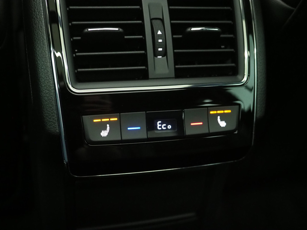 Škoda Superb Combi 1.4 TSI iV Laurin & Klement 84