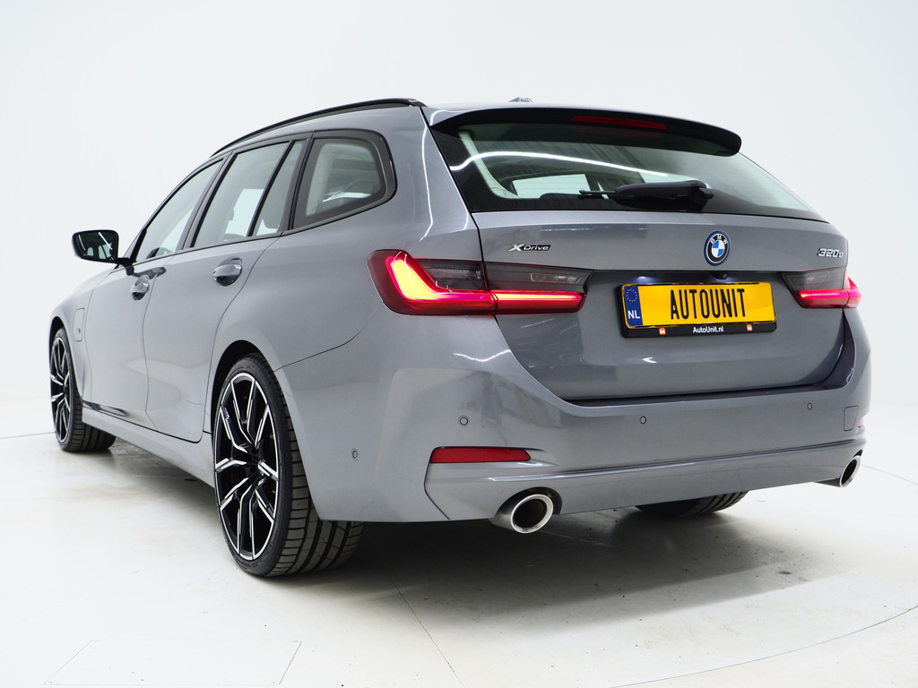 BMW 3 Serie Touring 320e xDrive LCI Shadowline 2