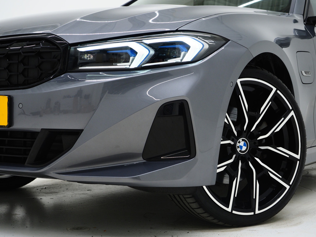BMW 3 Serie Touring 320e xDrive LCI Shadowline 5