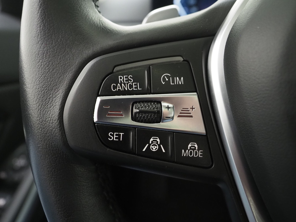 BMW 3 Serie Touring 320e xDrive LCI Shadowline 60