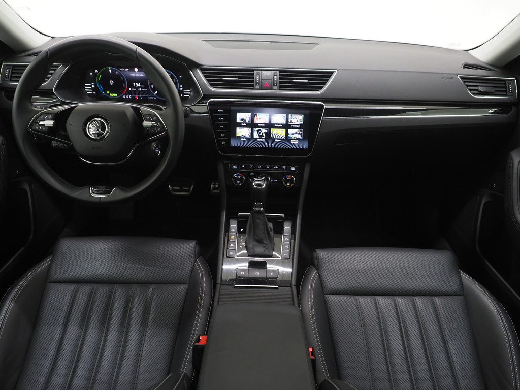 Škoda Superb Combi 1.4 TSI iV Laurin & Klement 4