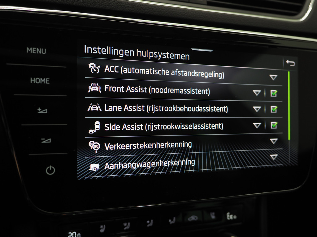 Škoda Superb Combi 1.4 TSI iV Laurin & Klement 78