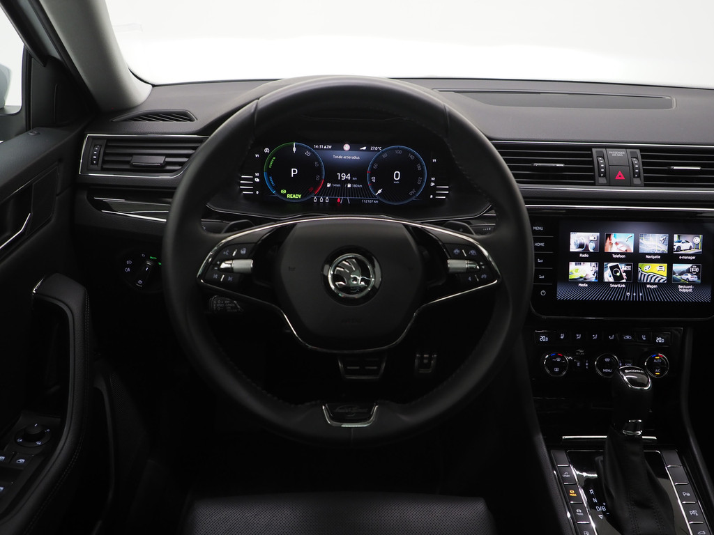 Škoda Superb Combi 1.4 TSI iV Laurin & Klement 87
