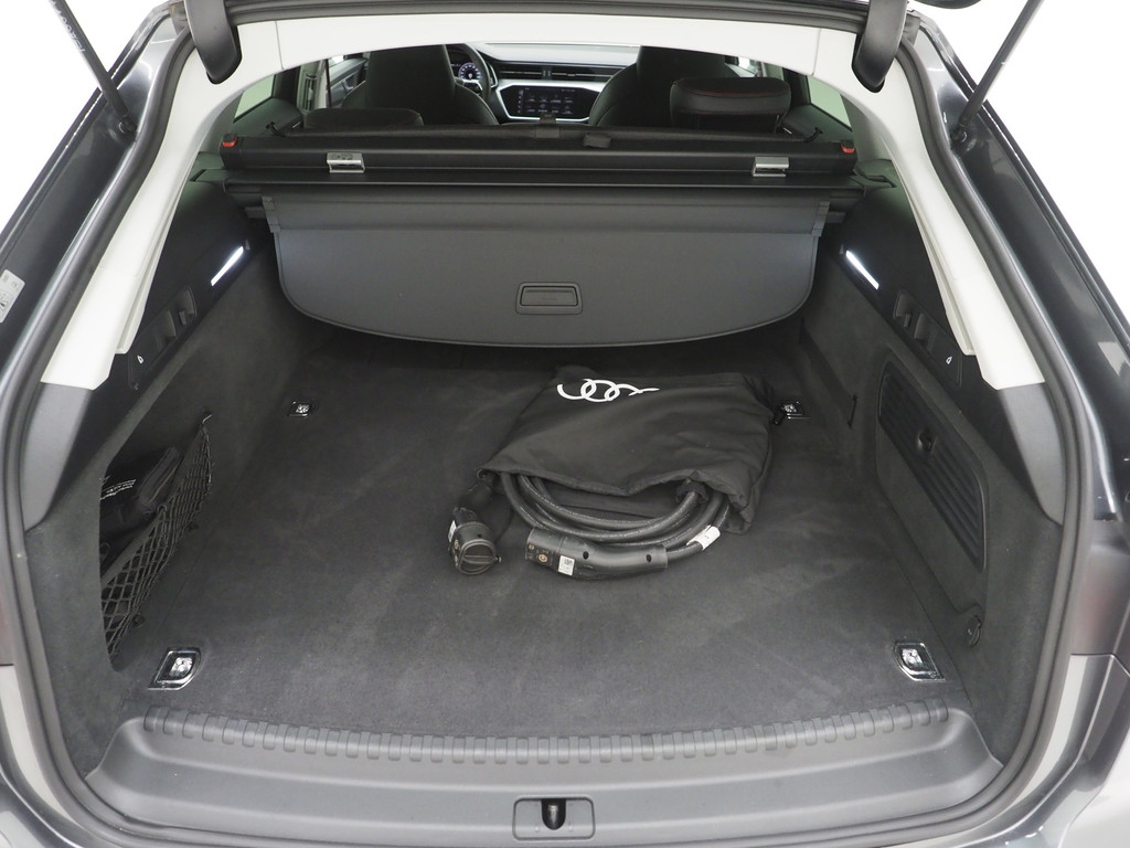 Audi A6 Avant 55 TFSI e quattro Competition Facelift 42