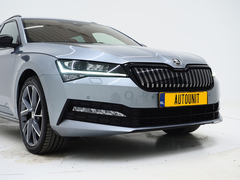 Škoda Superb Combi 1.4 TSI iV Sportline 11