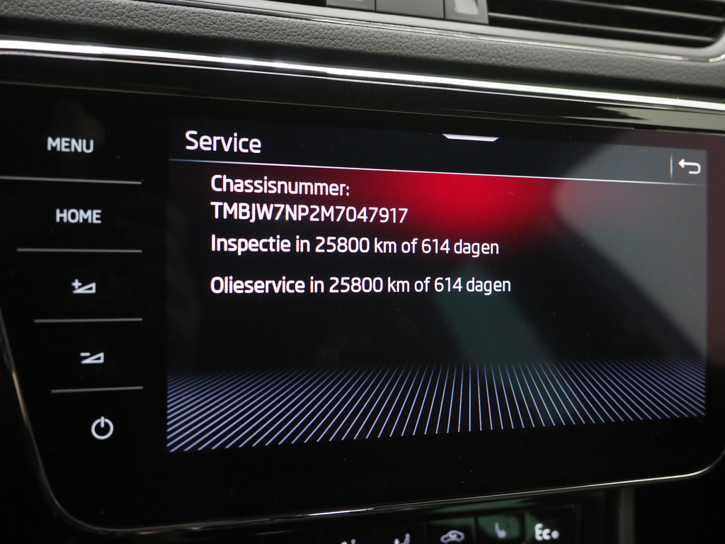 Škoda Superb Combi 1.4 TSI iV Sportline 31