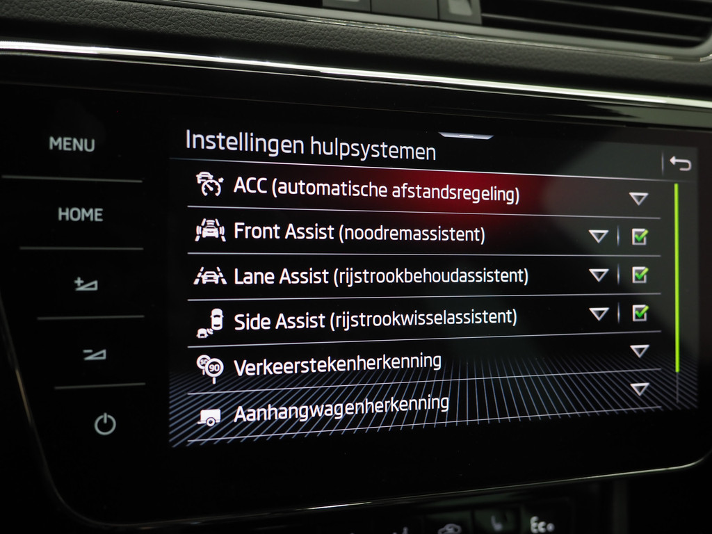 Škoda Superb Combi 1.4 TSI iV Sportline 32