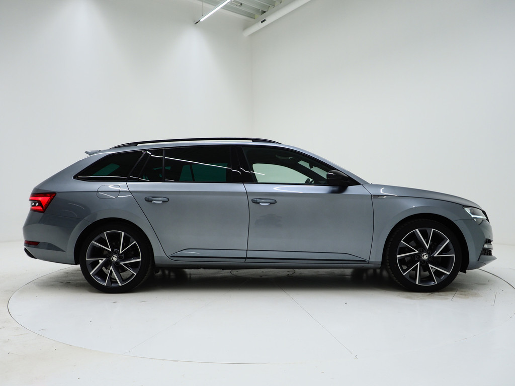 Škoda Superb Combi 1.4 TSI iV Sportline 9