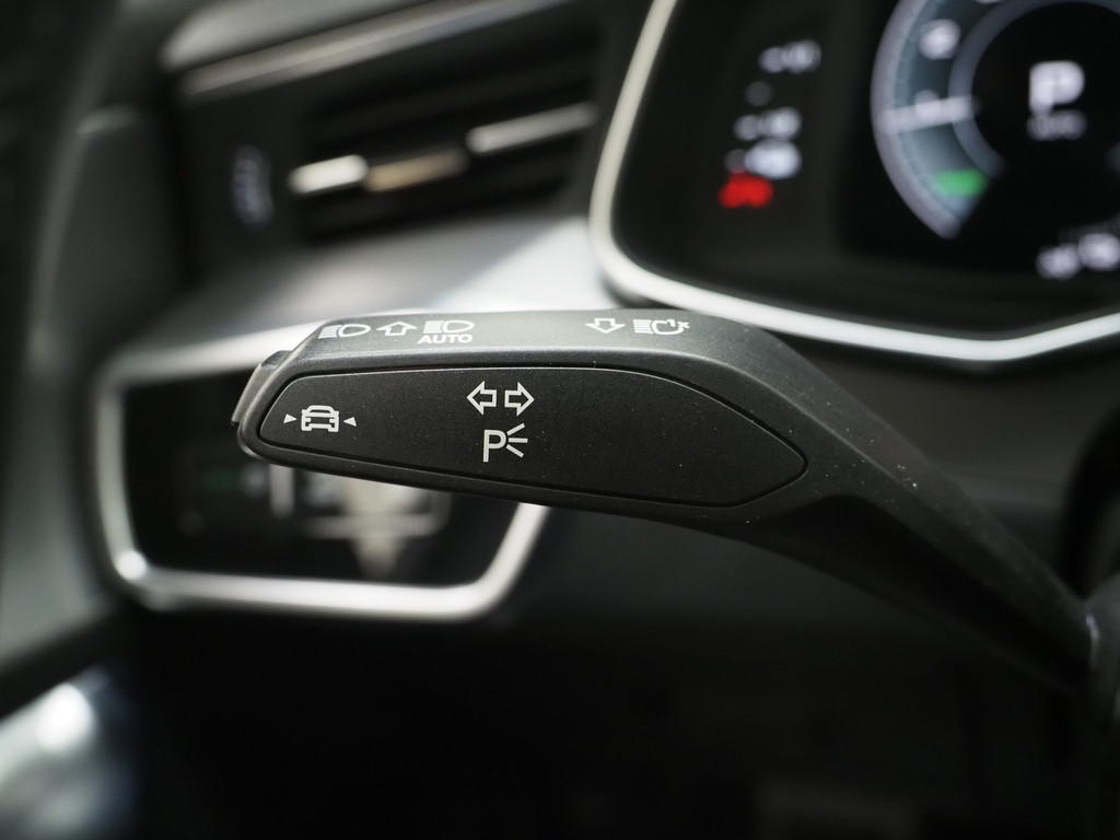 Audi A6 Avant 55 TFSI e quattro Competition Full Black 59