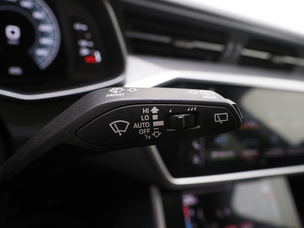 Audi A6 Avant 55 TFSI e quattro Competition Full Black 63