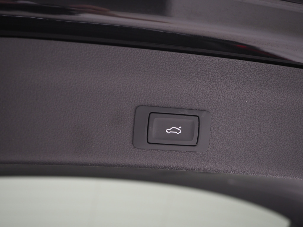 Audi A6 Avant 55 TFSI e quattro Competition Full Black 79