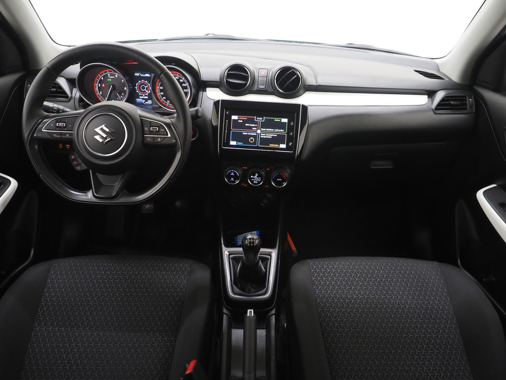 Suzuki Swift 1.0 Style Smart Hybrid 43