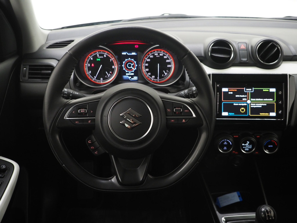 Suzuki Swift 1.0 Style Smart Hybrid 75