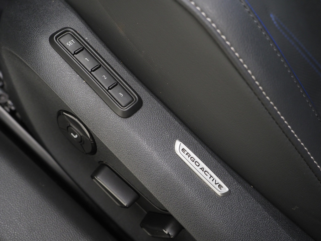 Volkswagen Passat Variant 1.5 eHybrid R-Line 20