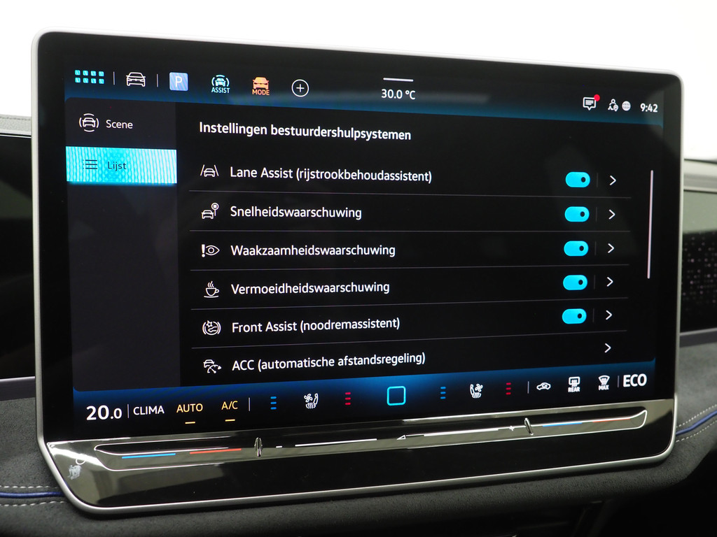Volkswagen Passat Variant 1.5 eHybrid R-Line 32